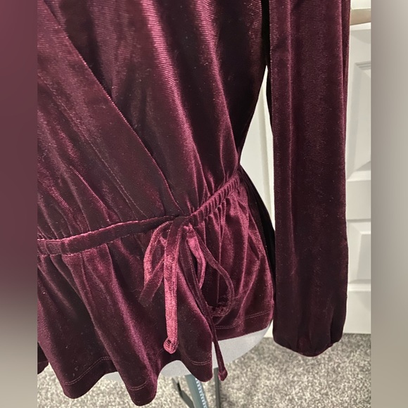 Loft wrap style velvet top - Picture 2 of 4